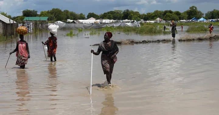 WOMAN WALKS FOR TWO DAYS IN SEARCH OF HEALTH FACILITIES